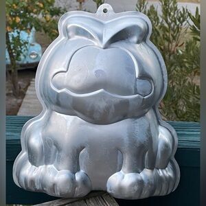 1978 Wilton GARFIELD Cat Shaped Cake Pan Mold Baking Metal Bakeware Vintage UFS
